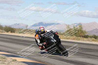 media/Nov-16-2025-Race Pace (Sun) [[8c5fa54630]]/Non Verified Riders (1st 20 Minutes)/3-Turn 3 Inside (11am)/